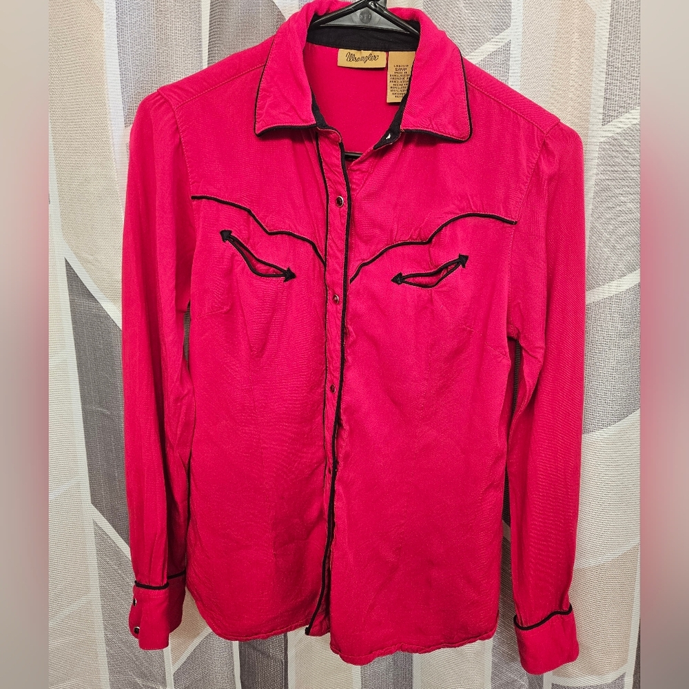 Wrangler Womens Bright Red Button Down Shirt